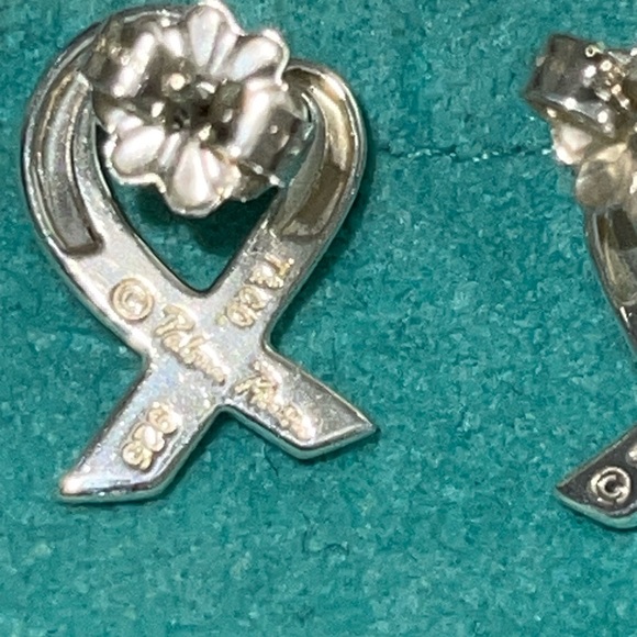 Preloved Tiffany earrings 925 silver excellent condition comes with dust bag - Picture 3 of 6